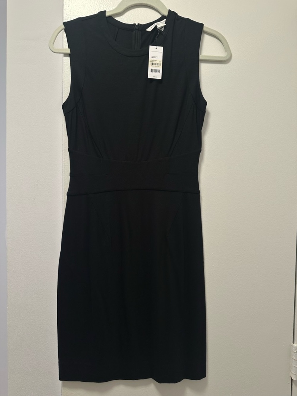Diane Von Furstenberg Black Sleeveless Sheath Dress